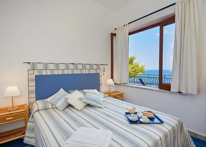 Majus Villa